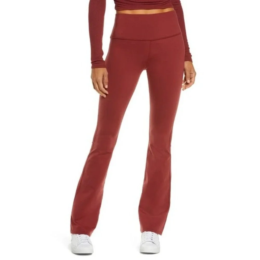 Alo Yoga Airbrush High Waist Flare Pants Cranberry Red Medium Yoga Leggings
